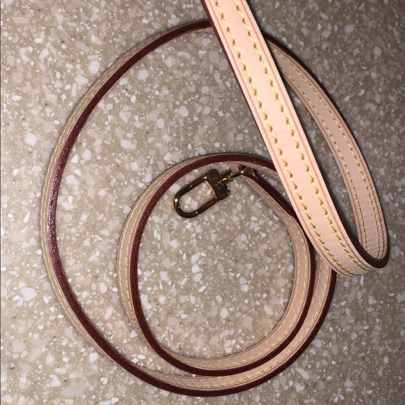 Louis Vuitton belt bag - Picture 3 of 4
